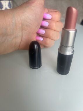 MAC frost Lipstick color “ Fabby”number 308